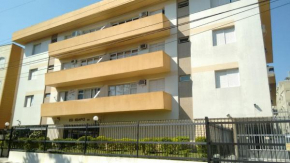 Apto - Enseada - Guarujá - Do lado da praia - Excelente - 9 pessoas